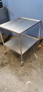 BECKER - Intrumentierwagen / Majo table