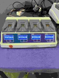 STRYKER - Universal Battery Charger