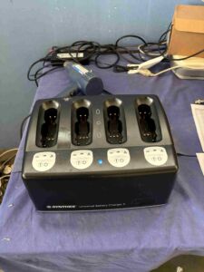SYNTHES - Universal Battery Charger II